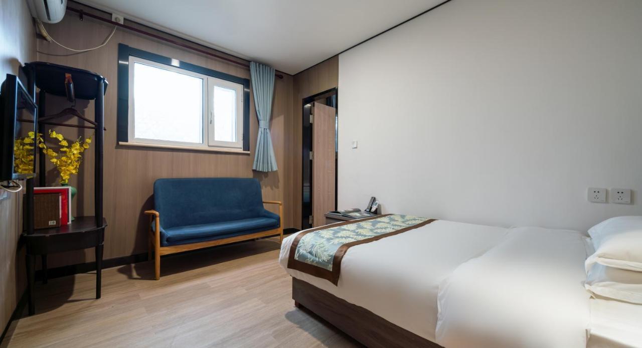 Hotel East Sacred Hotel: Near Tiananmen & Metro, Free Amenities