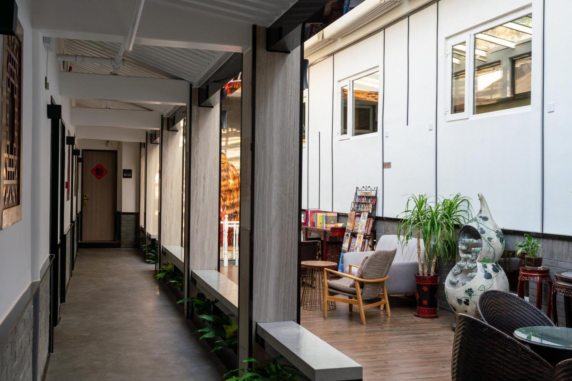 East Sacred Hotel: Near Tiananmen & Metro, Free Amenities 4* Pequim