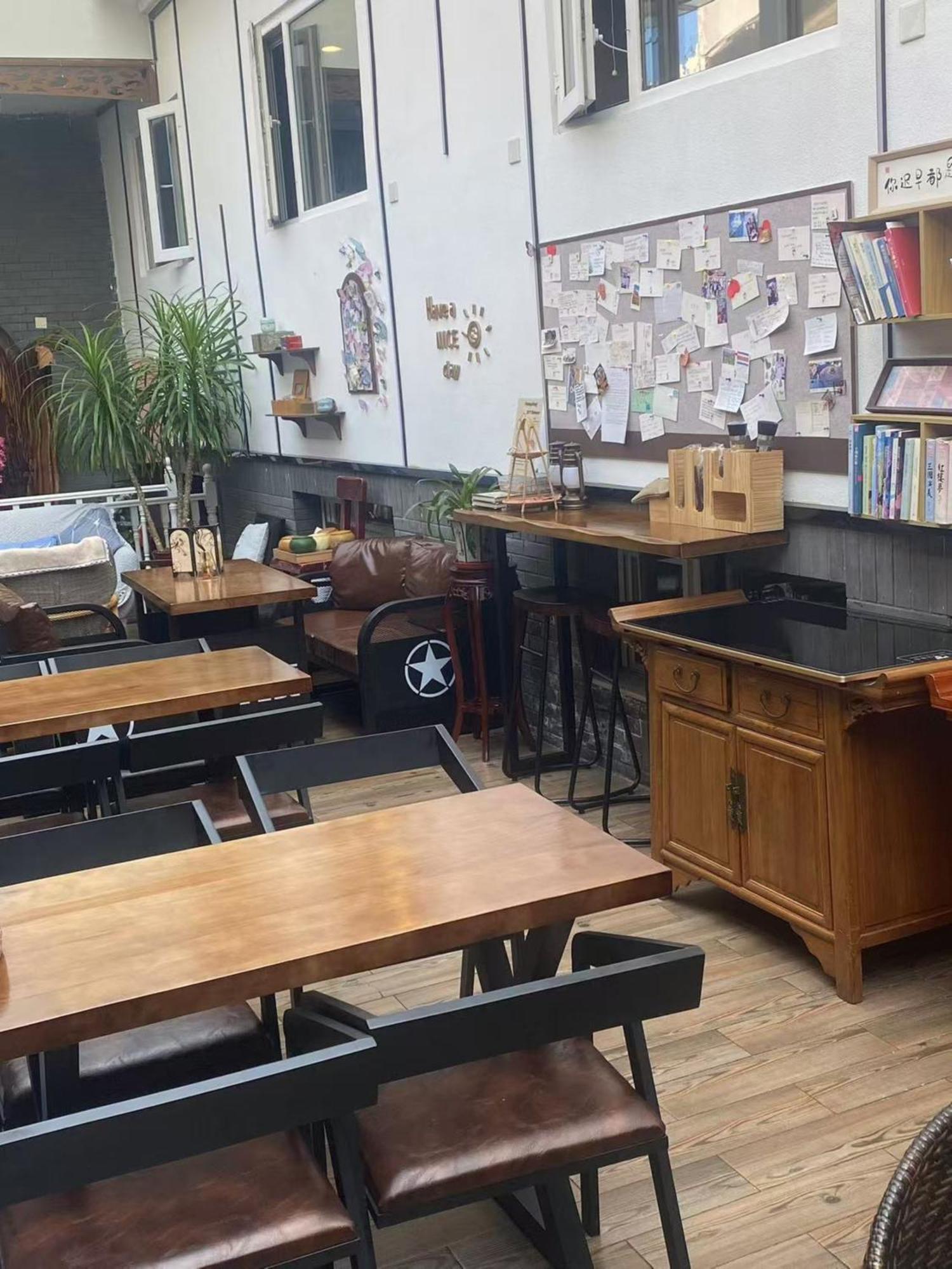 East Sacred Hotel: Near Tiananmen & Metro, Free Amenities 4*